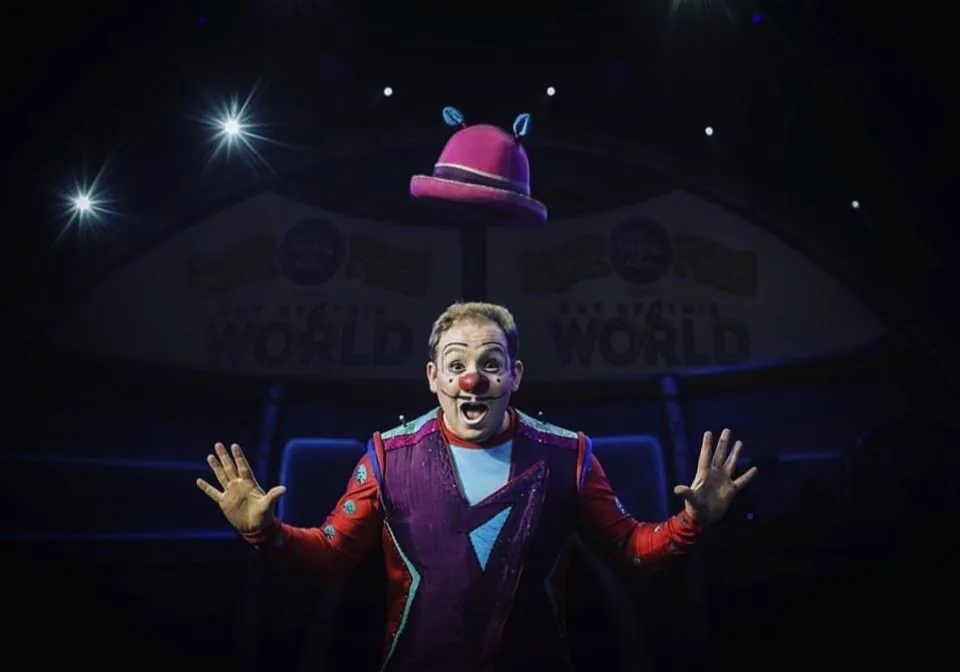 Victor Rossi avec Ringling Brothers 2015 - Numéro de jonglerie